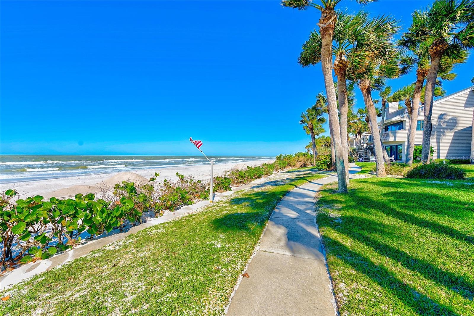 Listing photo id 27 for 2100 Gulf Boulevard 13