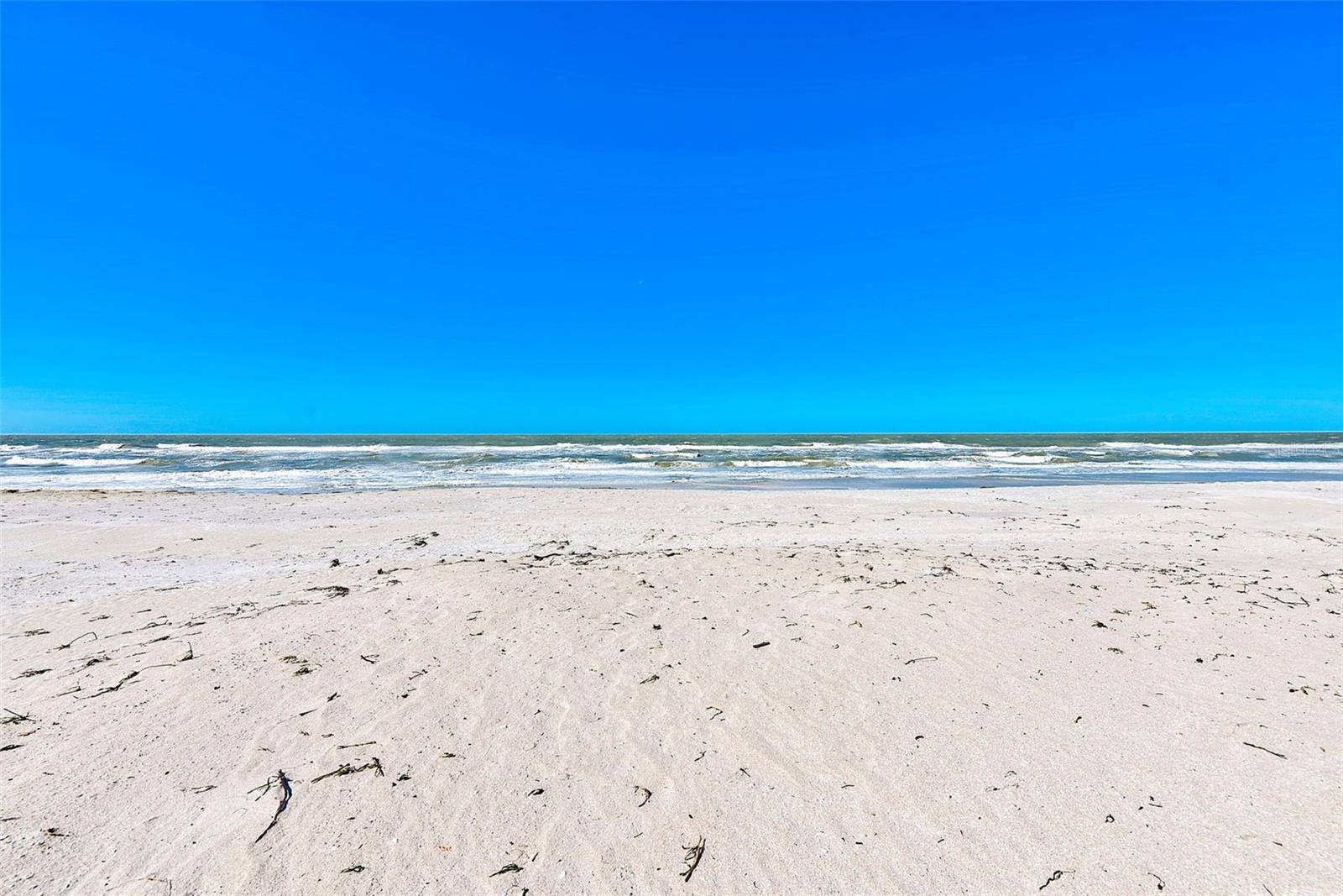 Listing photo id 28 for 2100 Gulf Boulevard 13