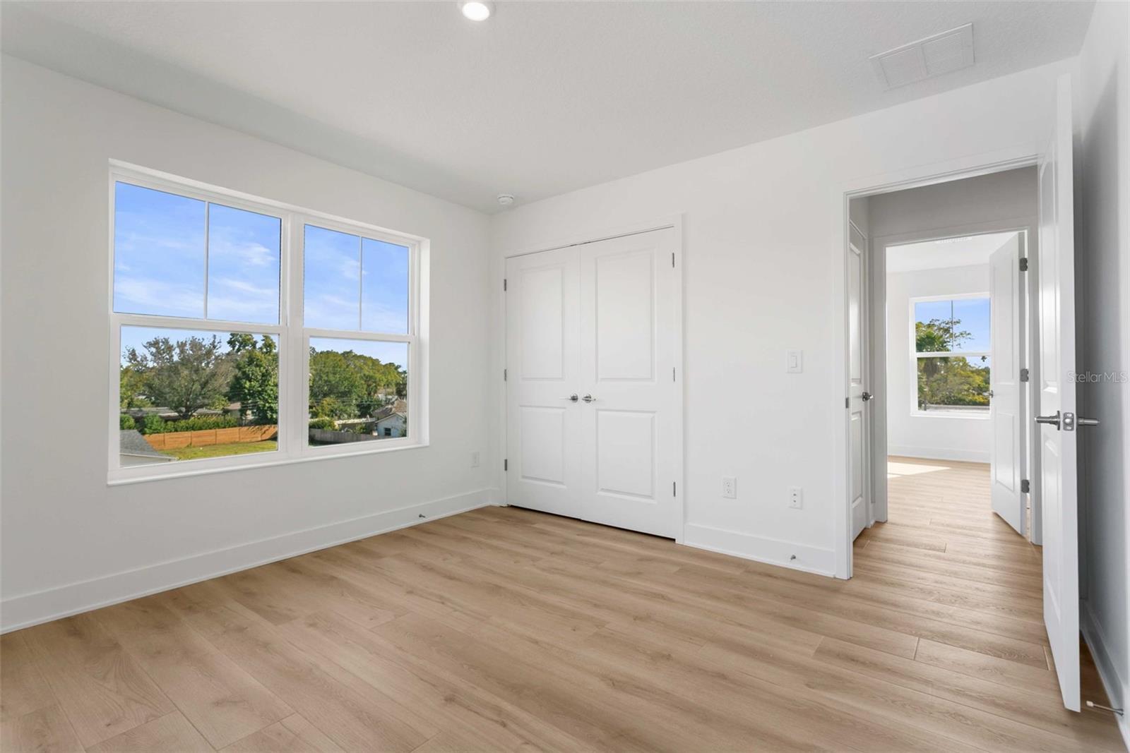 Image 13 of 35 For 4010 Huntington Street Ne