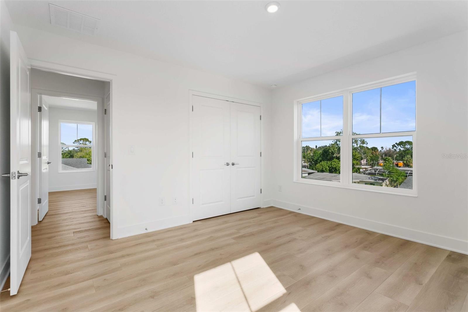 Image 14 of 35 For 4010 Huntington Street Ne