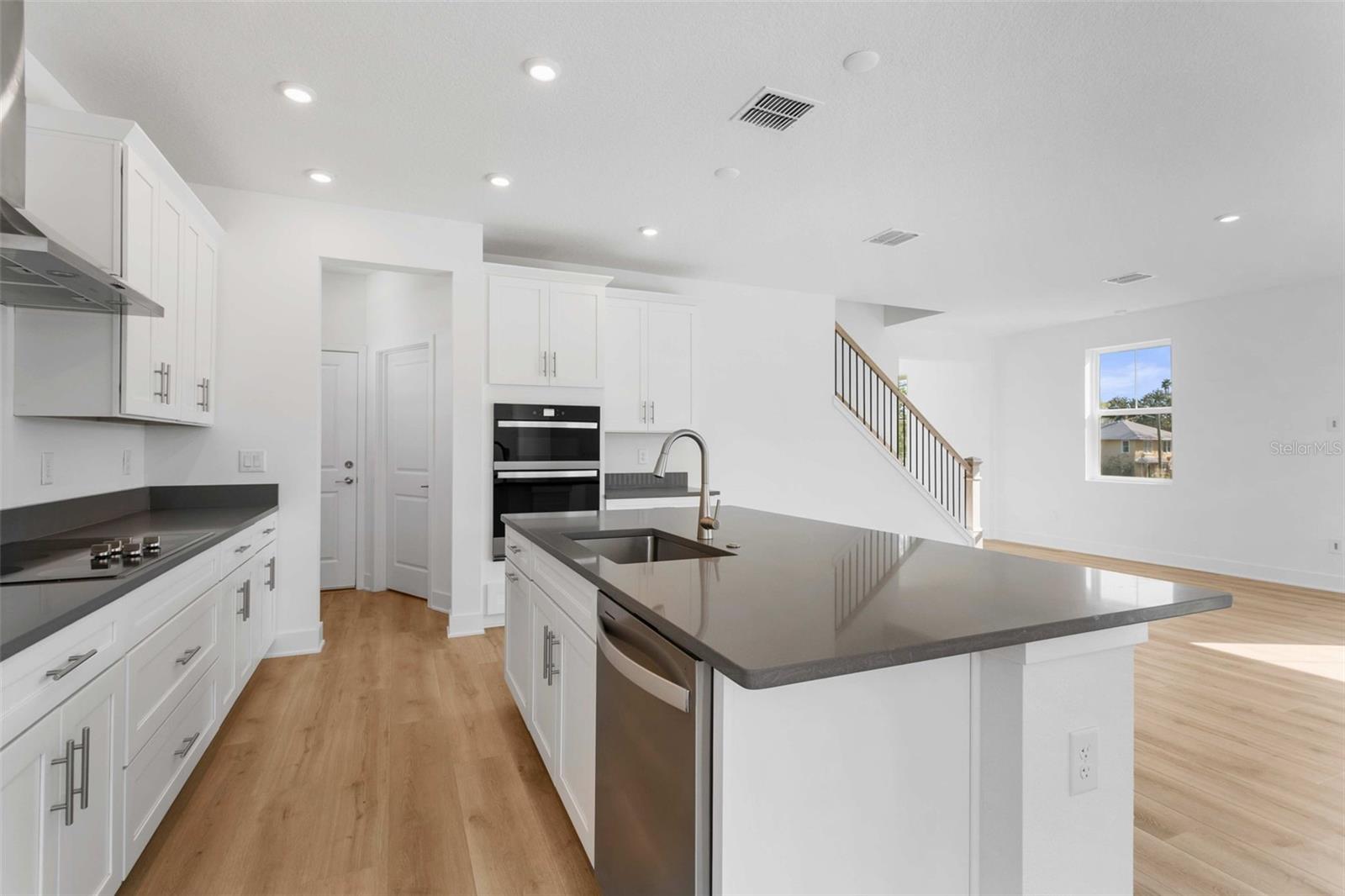 Image 21 of 35 For 4010 Huntington Street Ne