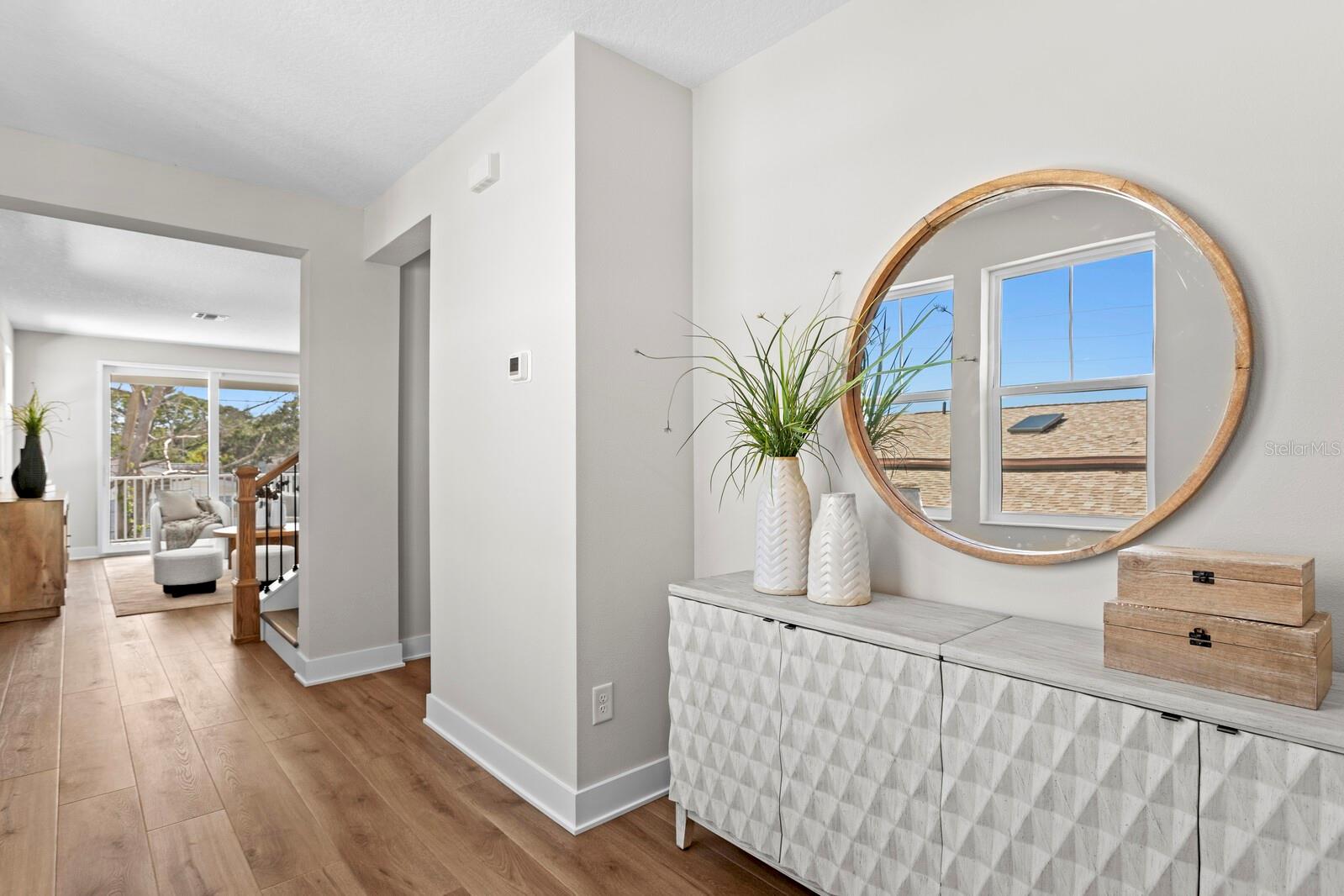 Image 6 of 7 For 4010 Huntington Street Ne