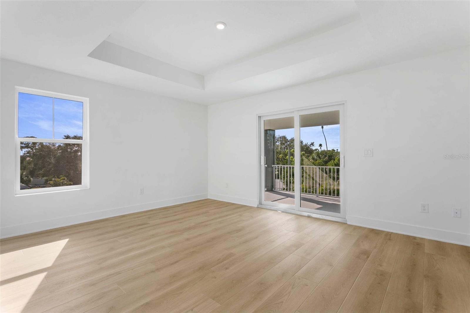 Image 9 of 35 For 4010 Huntington Street Ne