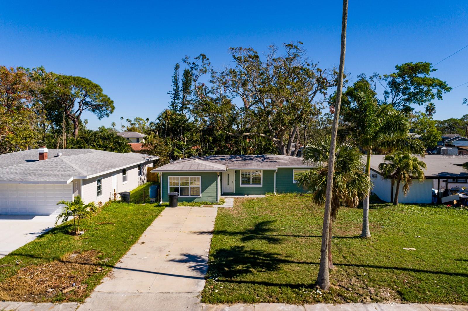 Image 11 of 20 For 4211 Shore Acres Boulevard Ne