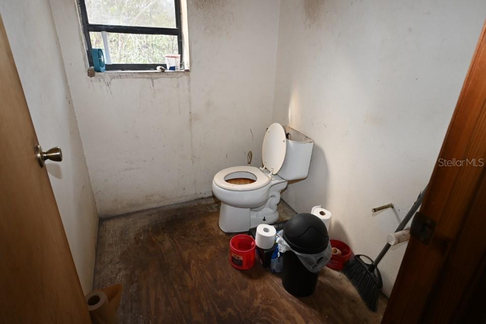 Image 16 of 36 For 39716 Tworut Road