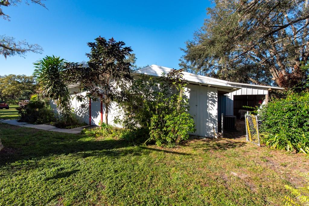 Listing photo id 43 for 11008 Browning Road