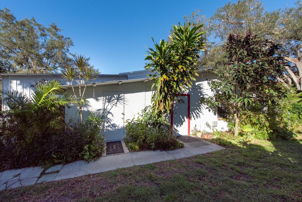 Listing photo id 45 for 11008 Browning Road