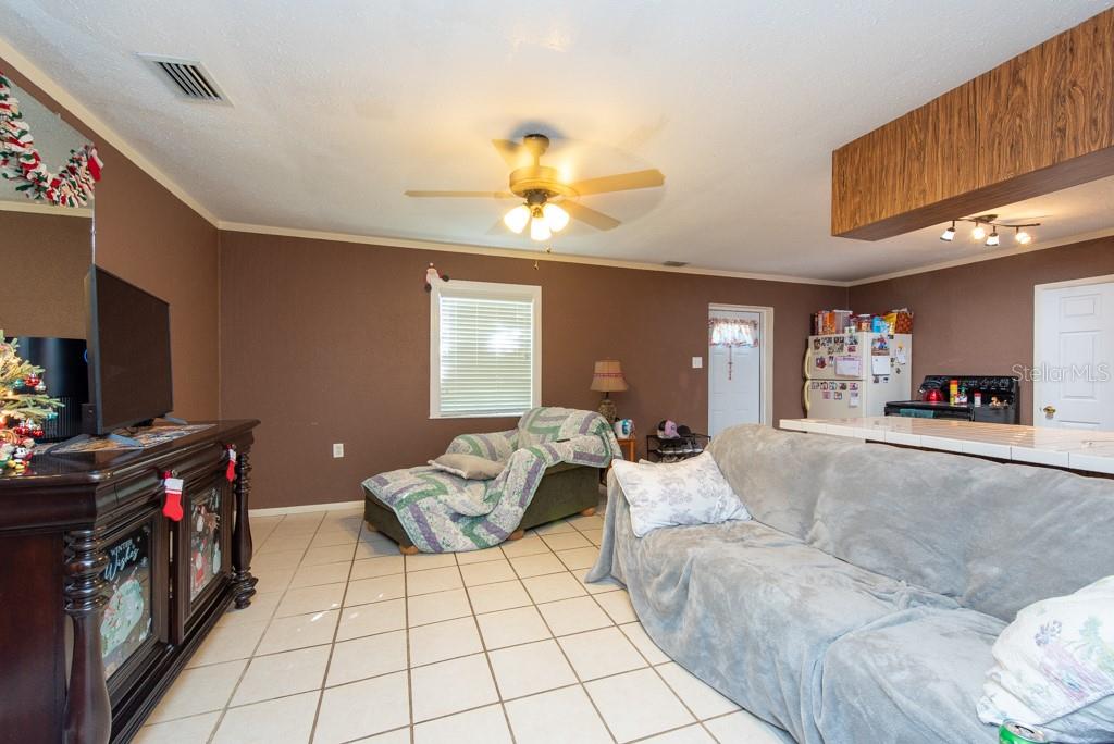 Listing photo id 51 for 11008 Browning Road