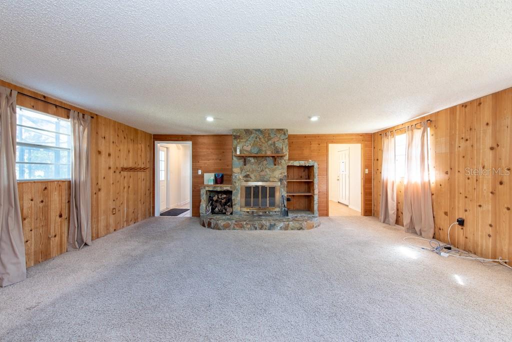 Listing photo id 5 for 11008 Browning Road