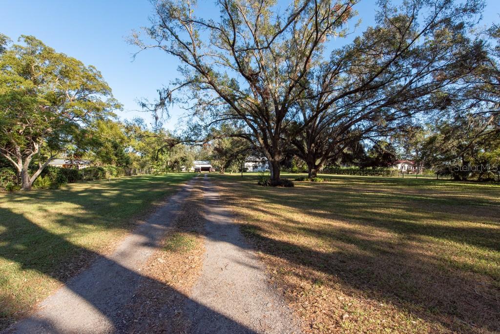 Listing photo id 70 for 11008 Browning Road