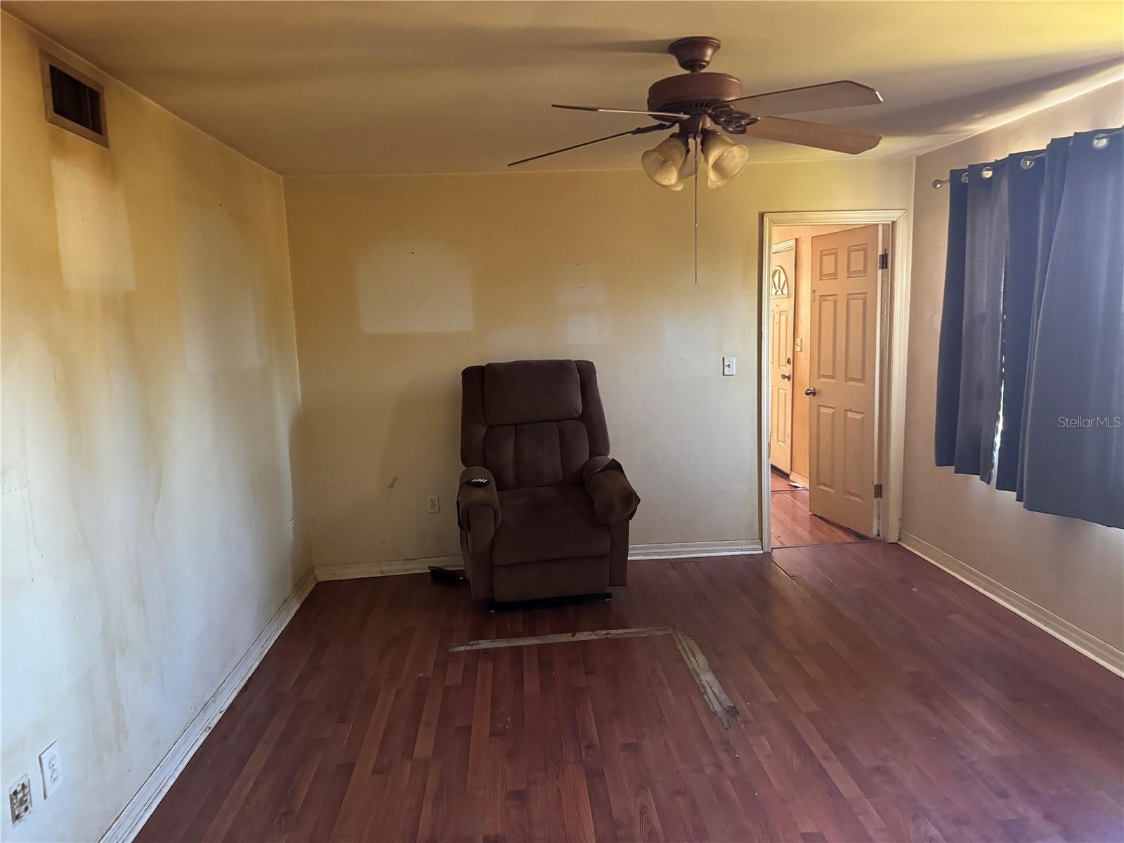 Image 7 of 12 For 14303 14th Street