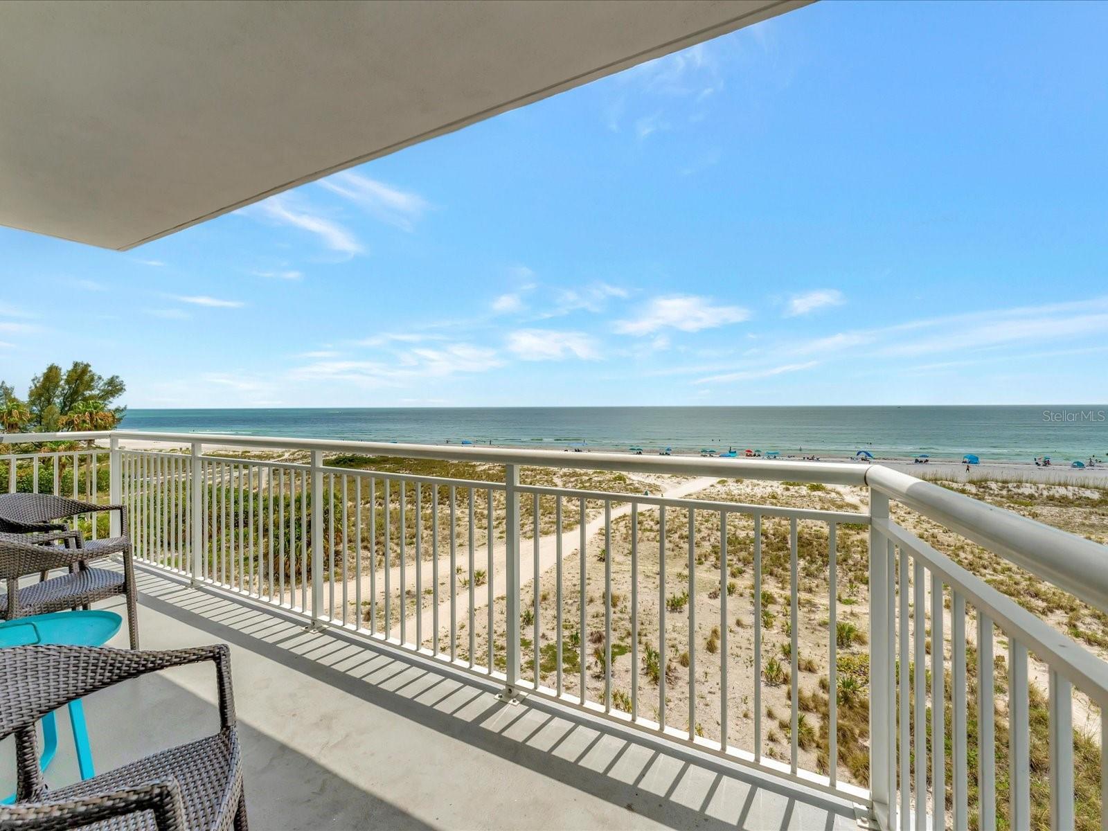 Image 24 of 67 For 10116 Gulf Boulevard 502w