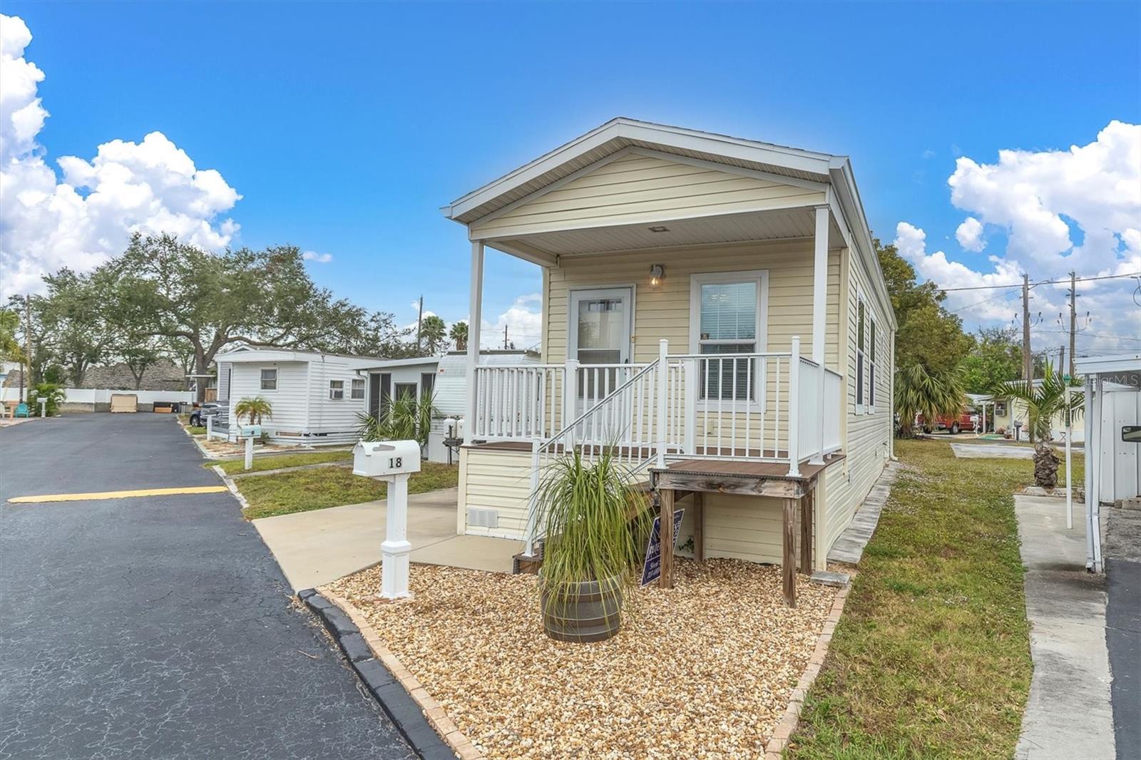 Image 5 of 27 For 7801 34th Avenue N 18