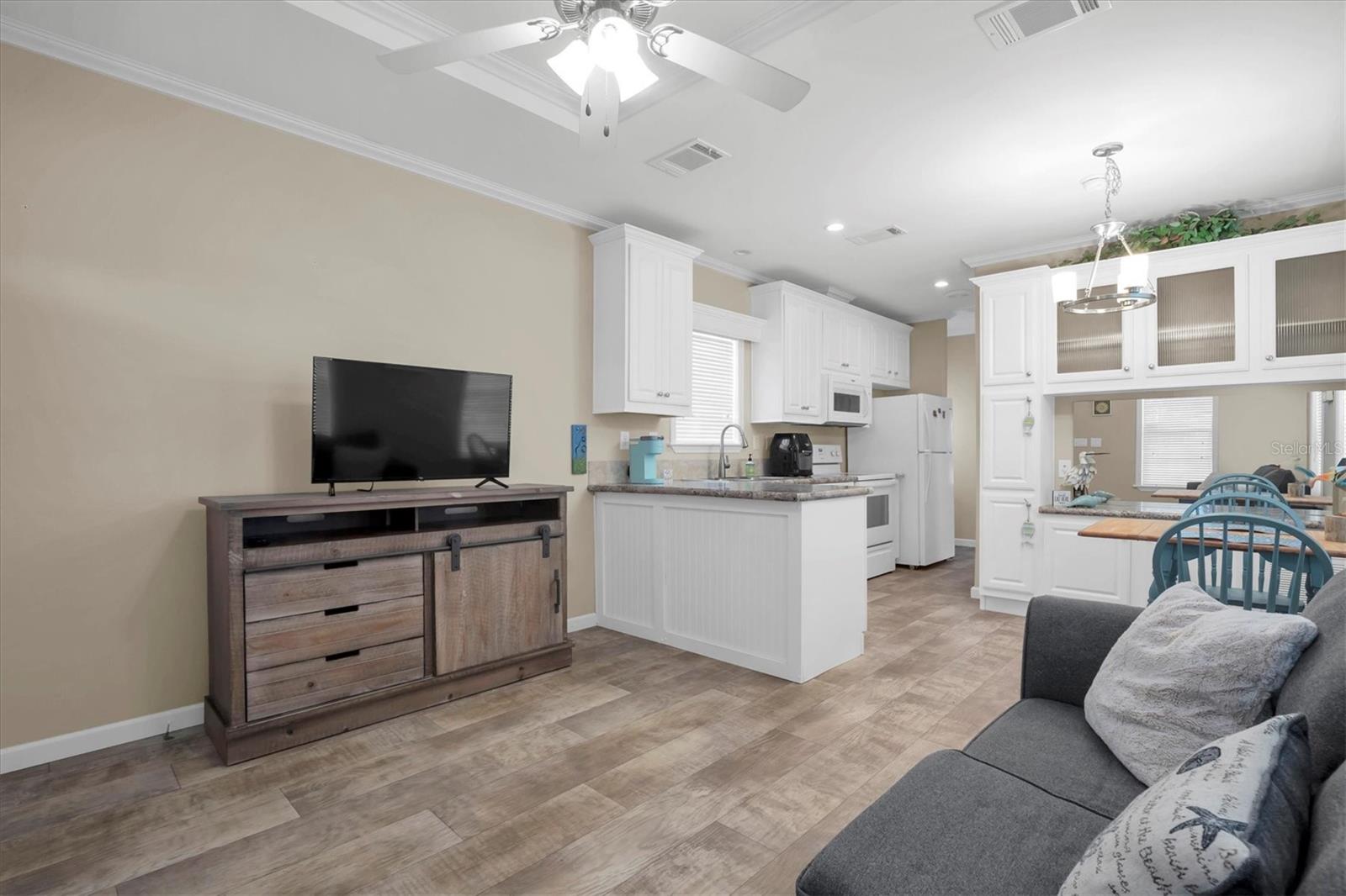 Image 7 of 27 For 7801 34th Avenue N 18