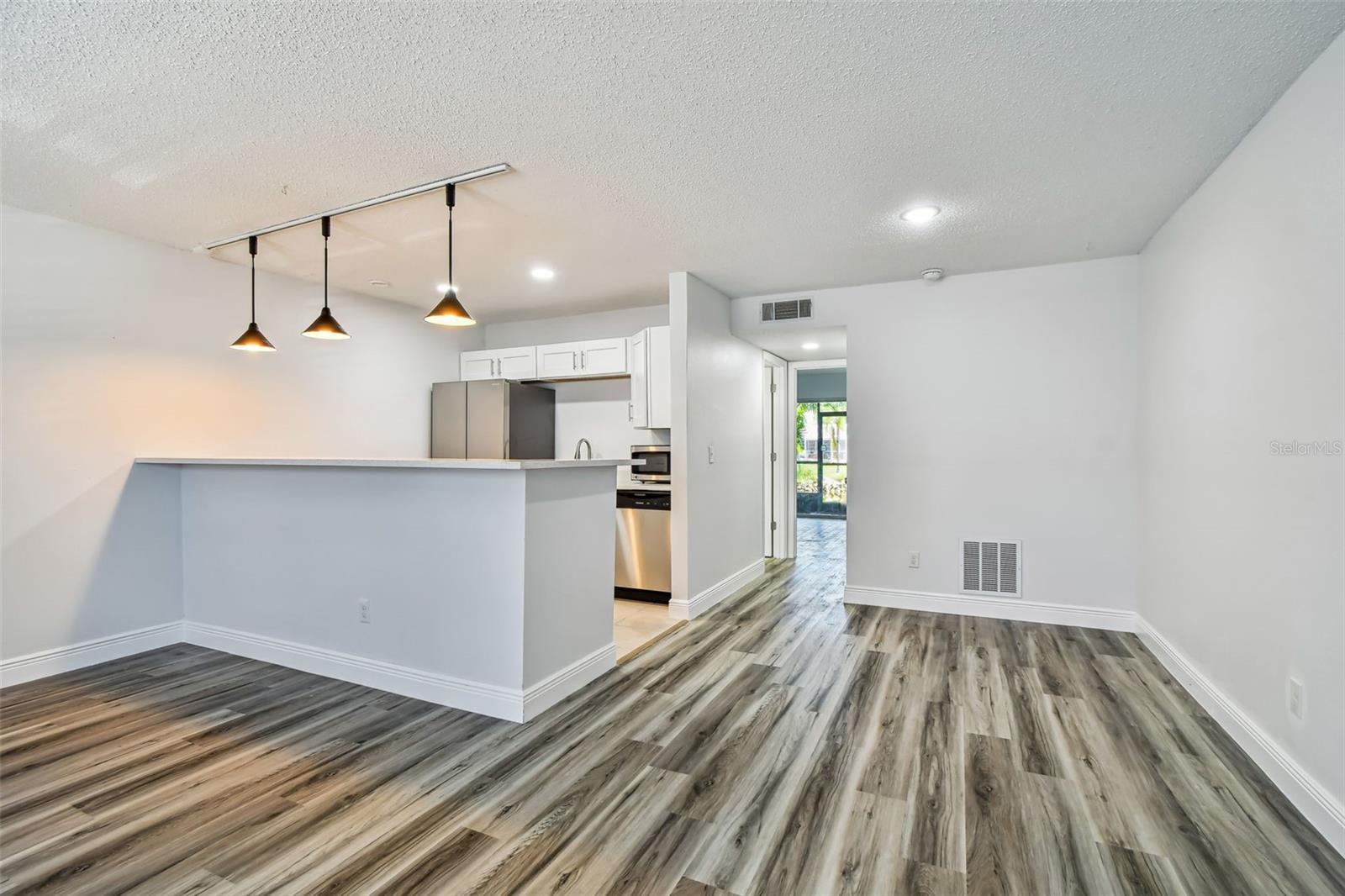 Image 14 of 51 For 9125 Tudor Drive D110