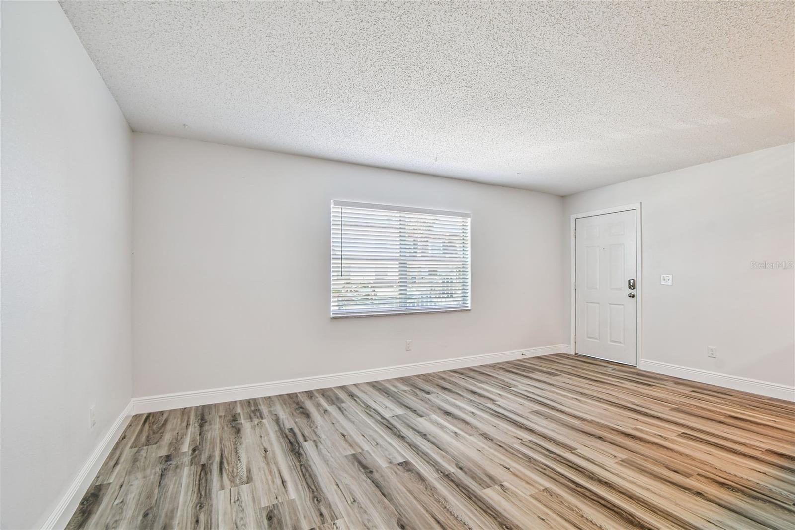 Image 21 of 51 For 9125 Tudor Drive D110