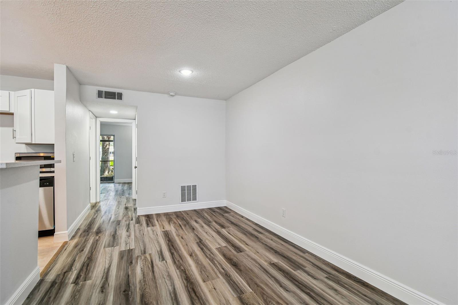 Image 22 of 51 For 9125 Tudor Drive D110