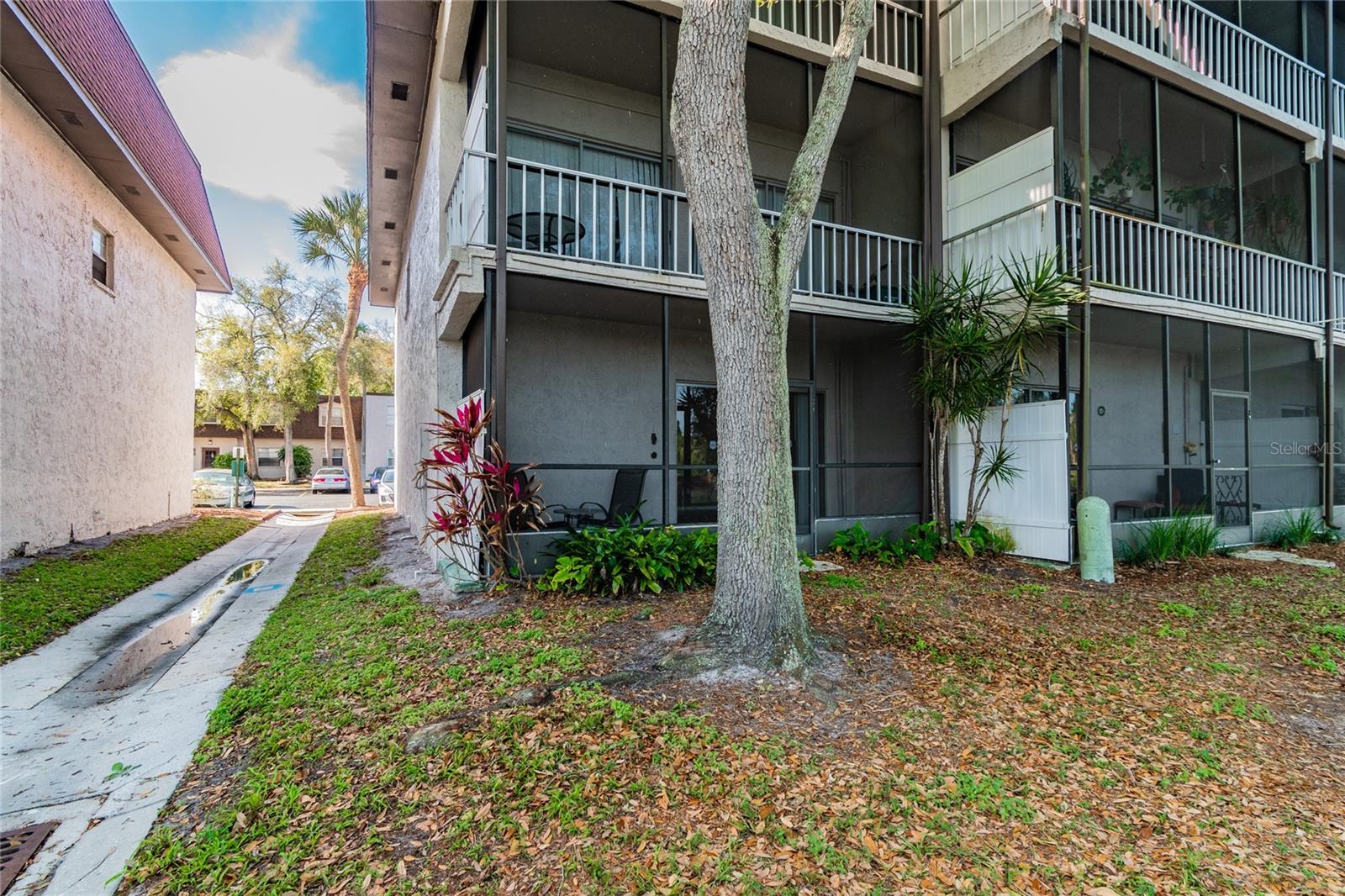 Image 33 of 51 For 9125 Tudor Drive D110