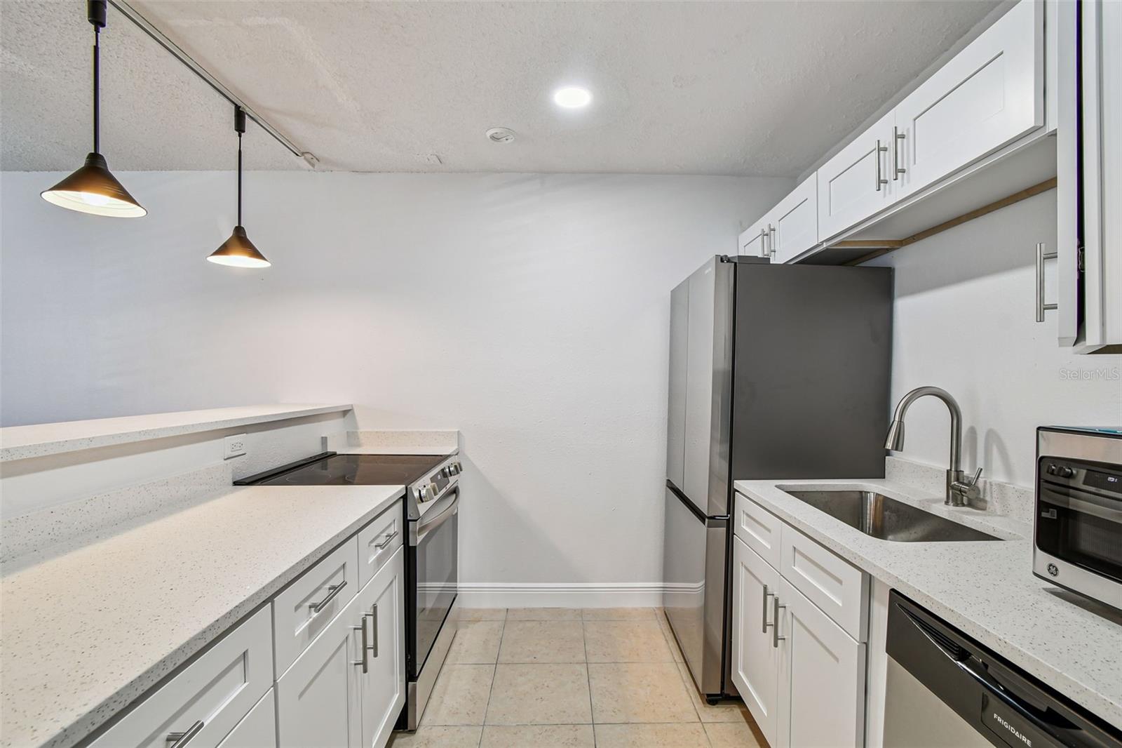 Image 6 of 51 For 9125 Tudor Drive D110