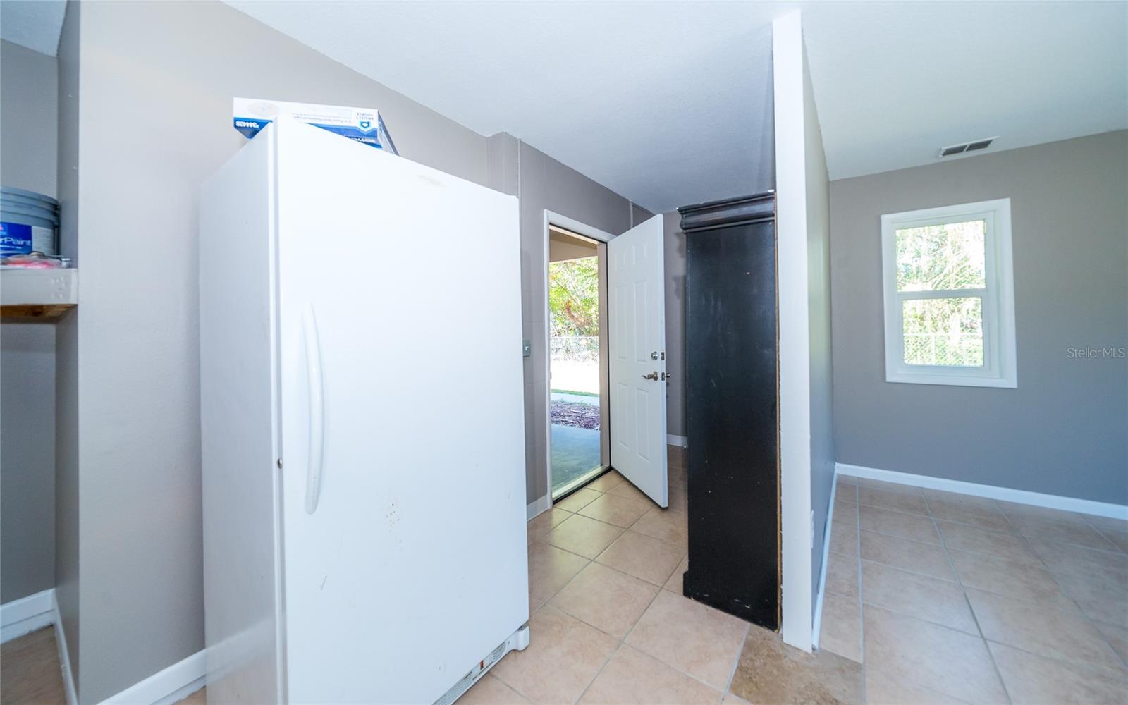 Listing photo id 21 for 34740 Hibiscus Drive