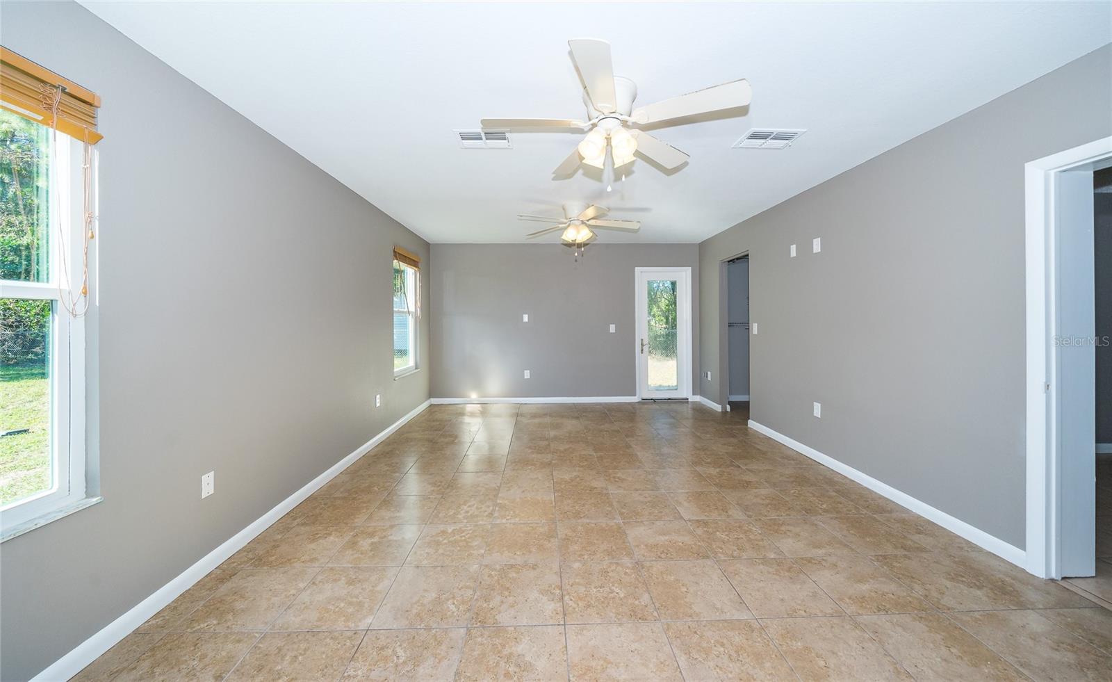 Listing photo id 31 for 34740 Hibiscus Drive