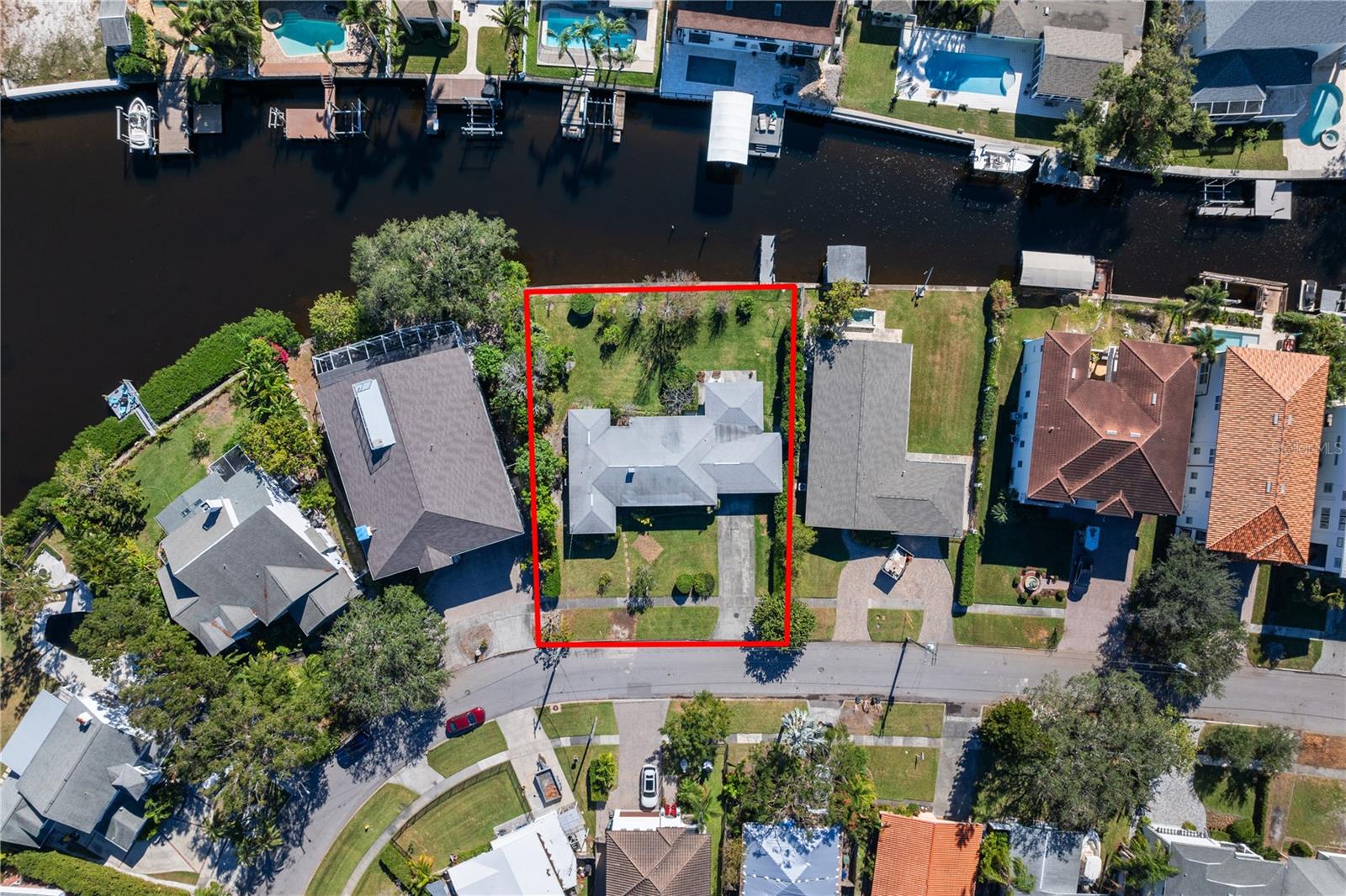 Details for 545 Suwanee Circle, TAMPA, FL 33606