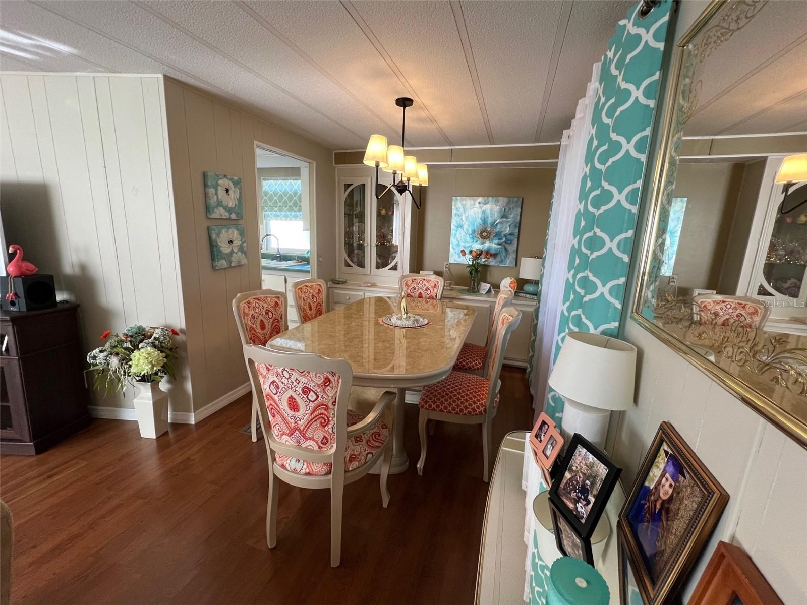 Image 11 of 34 For 13225 101st Street 425