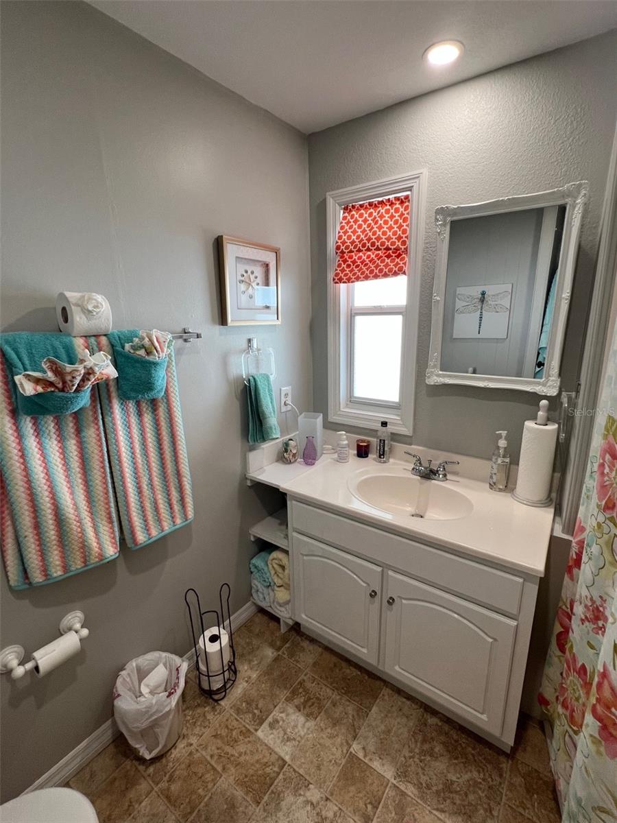Image 22 of 34 For 13225 101st Street 425