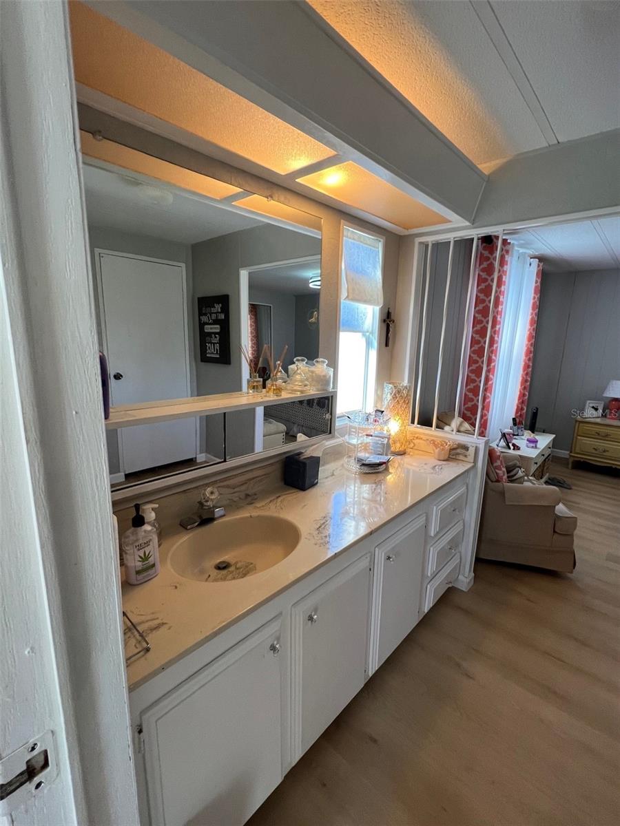 Image 31 of 34 For 13225 101st Street 425