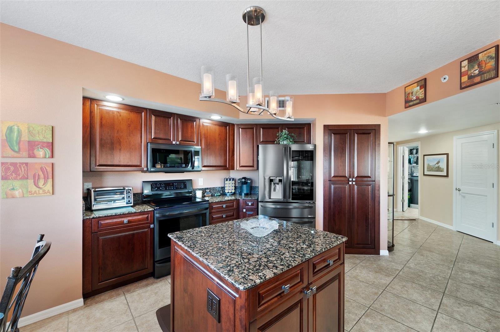 Listing photo id 28 for 960 Starkey Road 5406