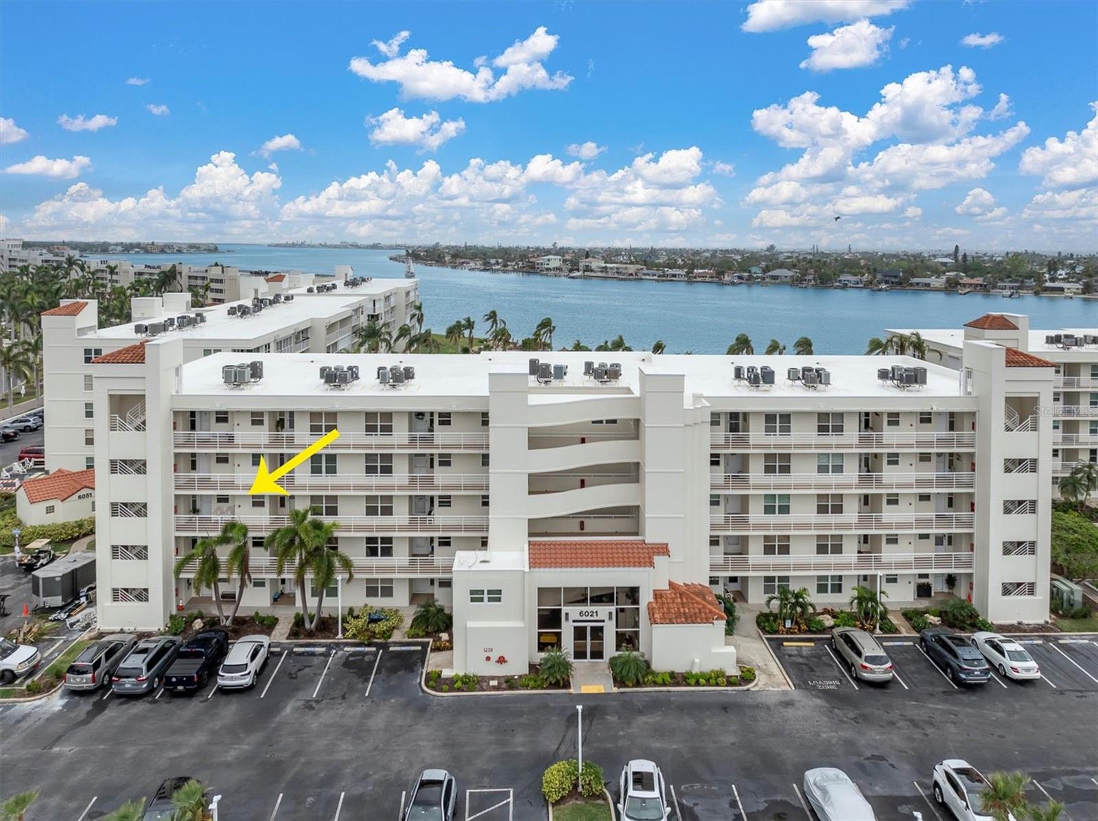 Listing photo id 0 for 6021 Bahia Del Mar Circle 333