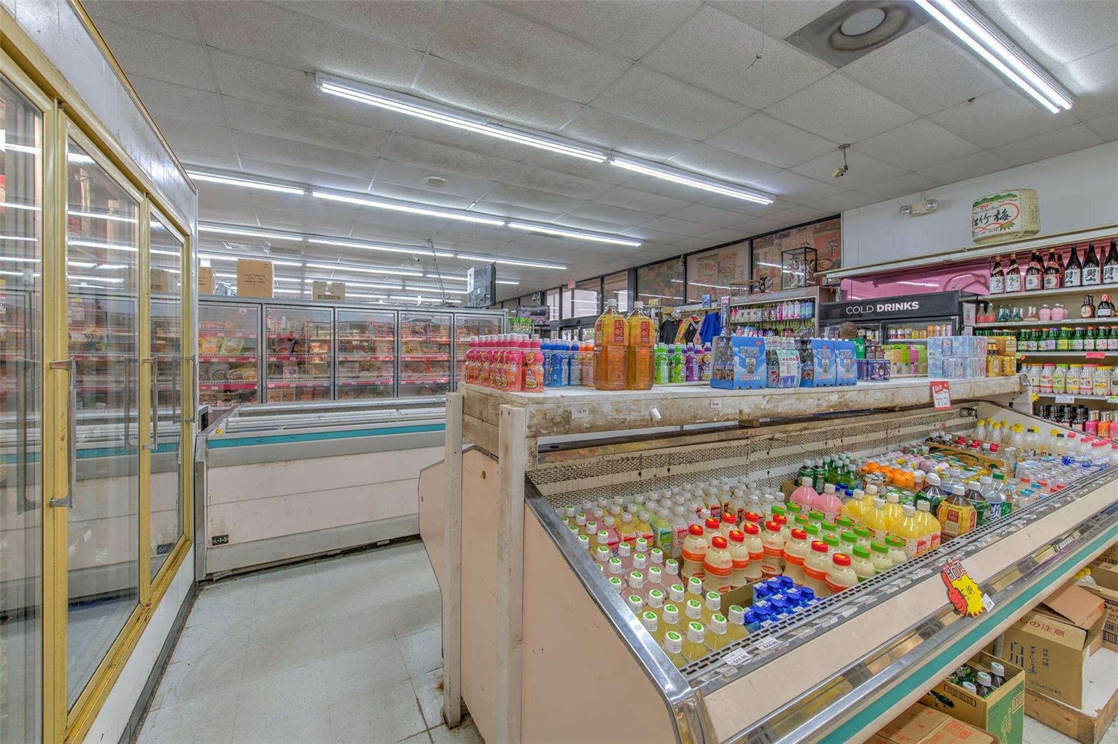 Image 10 of 56 For 4021 Hillsborough Avenue