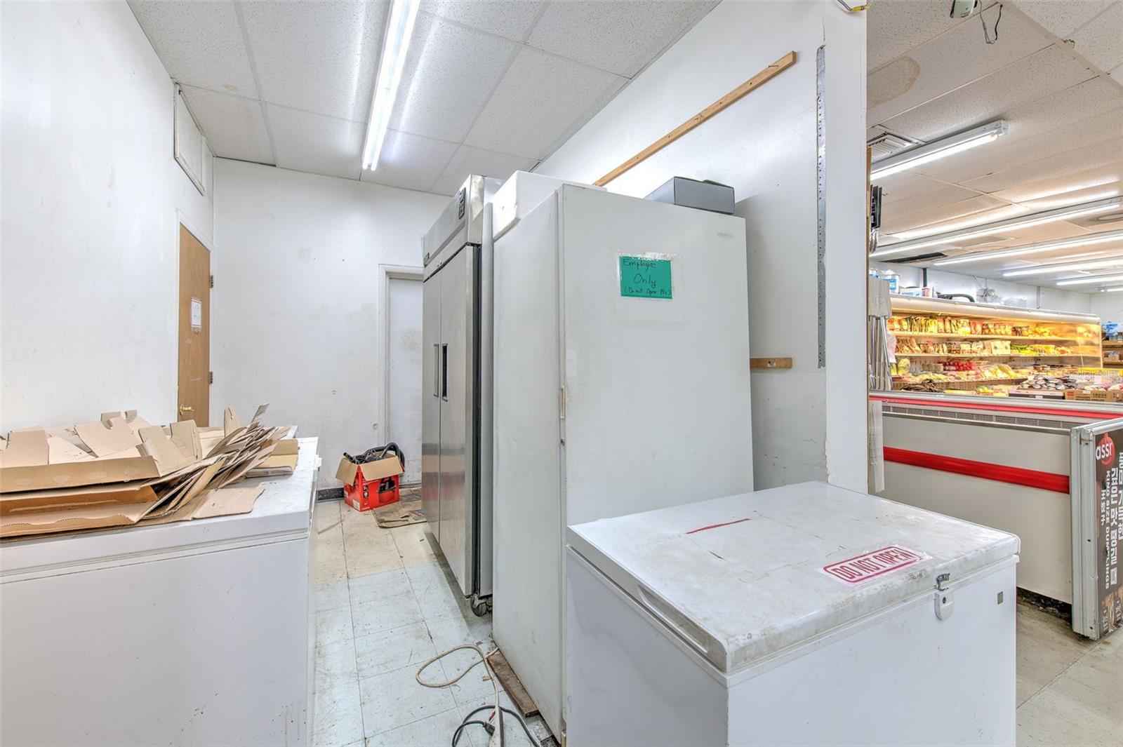 Image 15 of 56 For 4021 Hillsborough Avenue