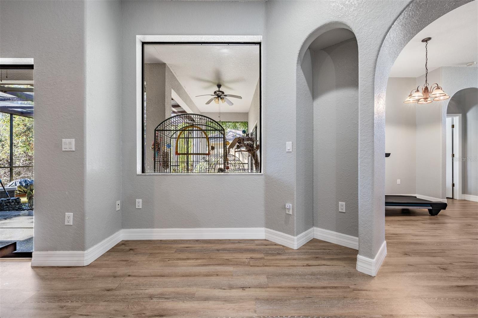 Image 19 of 51 For 12306 Woodlands Circle