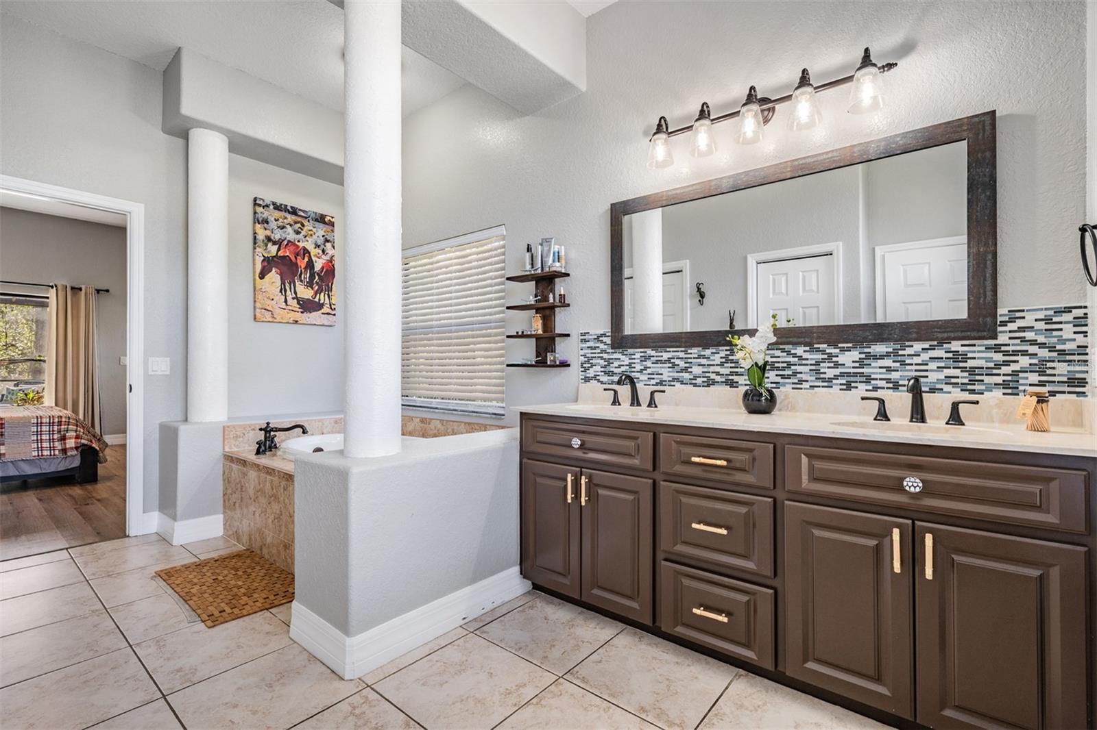 Image 29 of 51 For 12306 Woodlands Circle