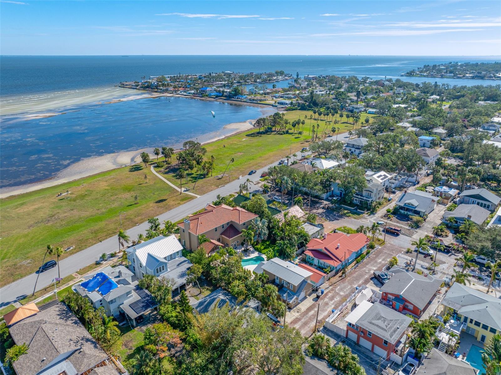 Image 94 of 100 For 1925 Beach Drive Se