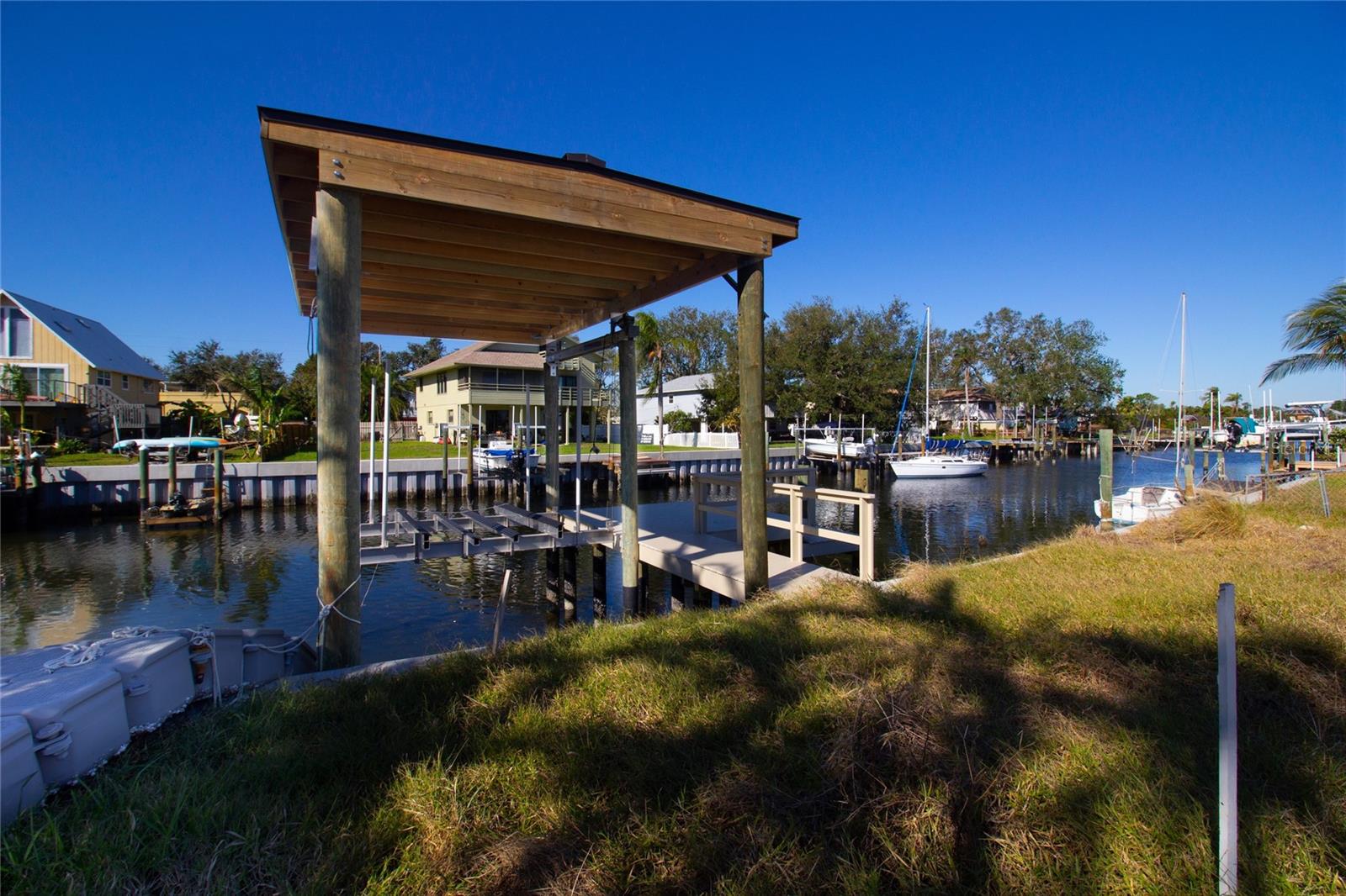 Image 16 of 19 For 3961 Coquina Key Drive Se