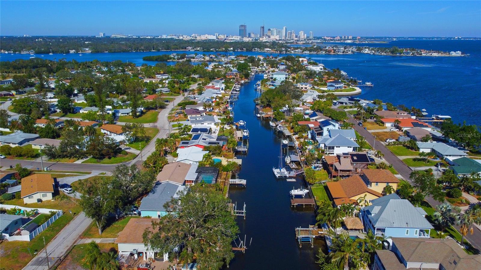 Image 17 of 19 For 3961 Coquina Key Drive Se