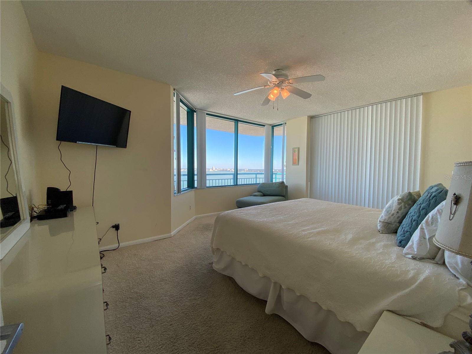 Listing photo id 20 for 1540 Gulf Boulevard 2107