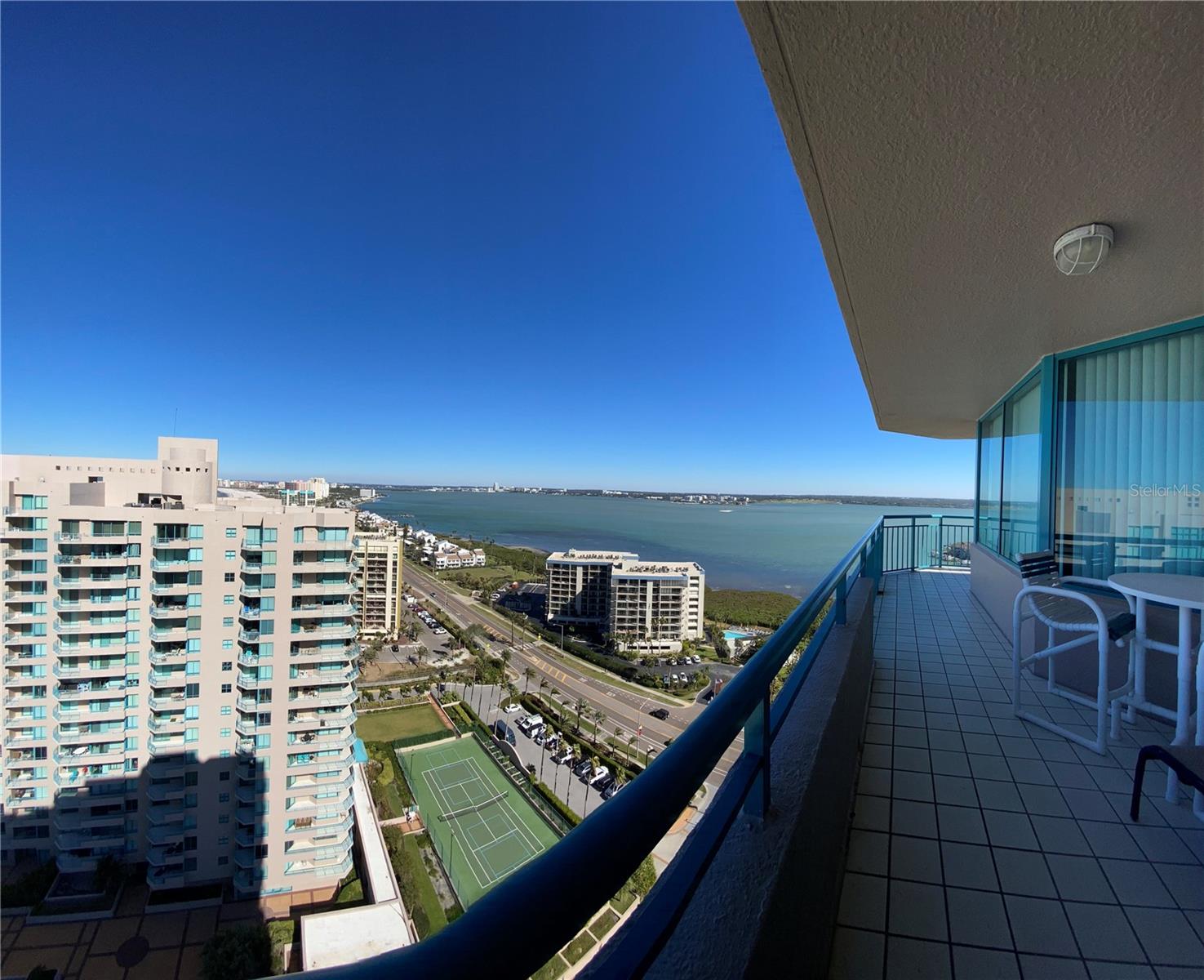 Listing photo id 33 for 1540 Gulf Boulevard 2107