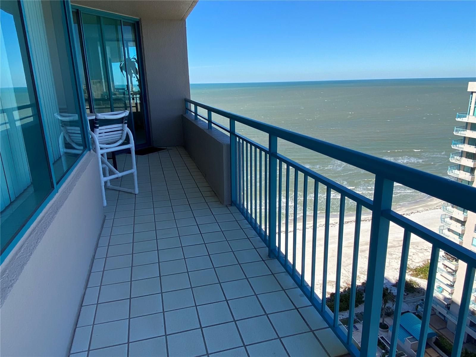 Image 40 of 99 For 1540 Gulf Boulevard 2107