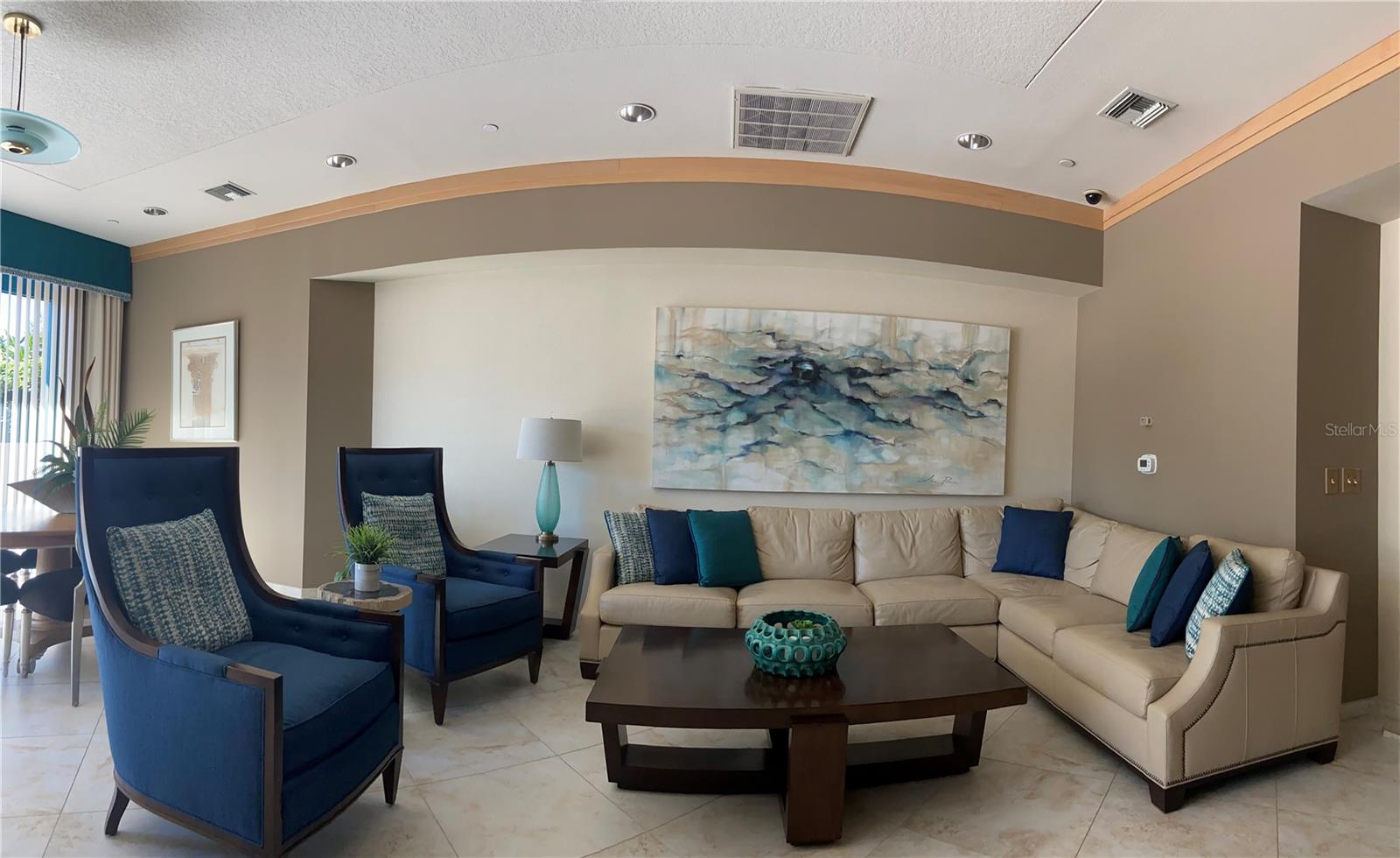 Listing photo id 5 for 1540 Gulf Boulevard 2107