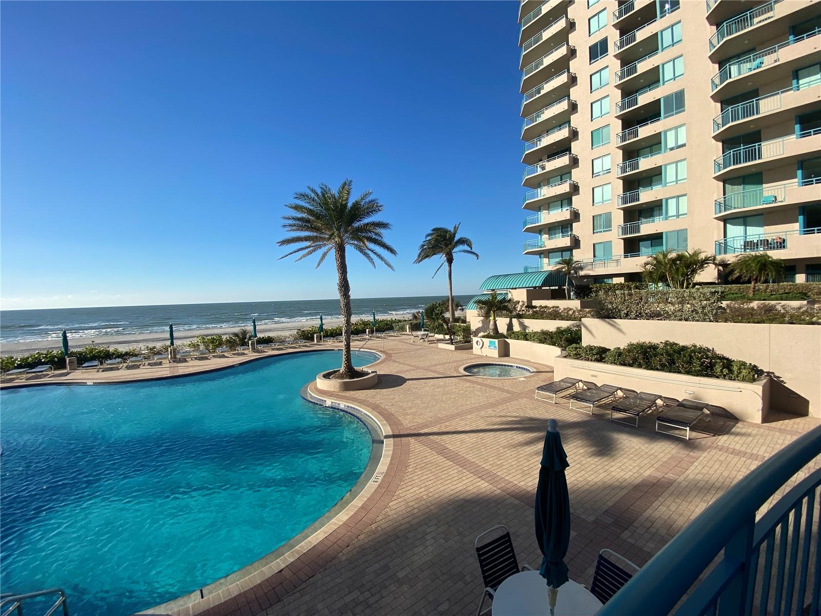 Listing photo id 75 for 1540 Gulf Boulevard 2107