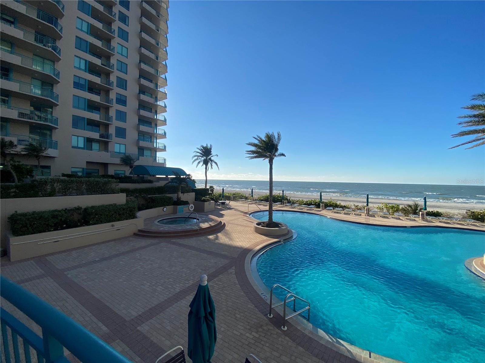 Listing photo id 80 for 1540 Gulf Boulevard 2107