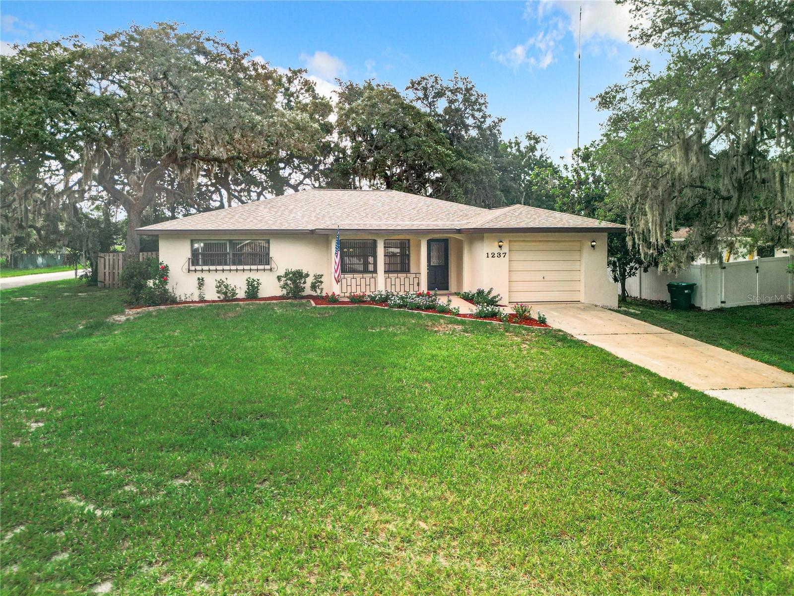 Details for 1237 Lion Cub Point, LECANTO, FL 34461