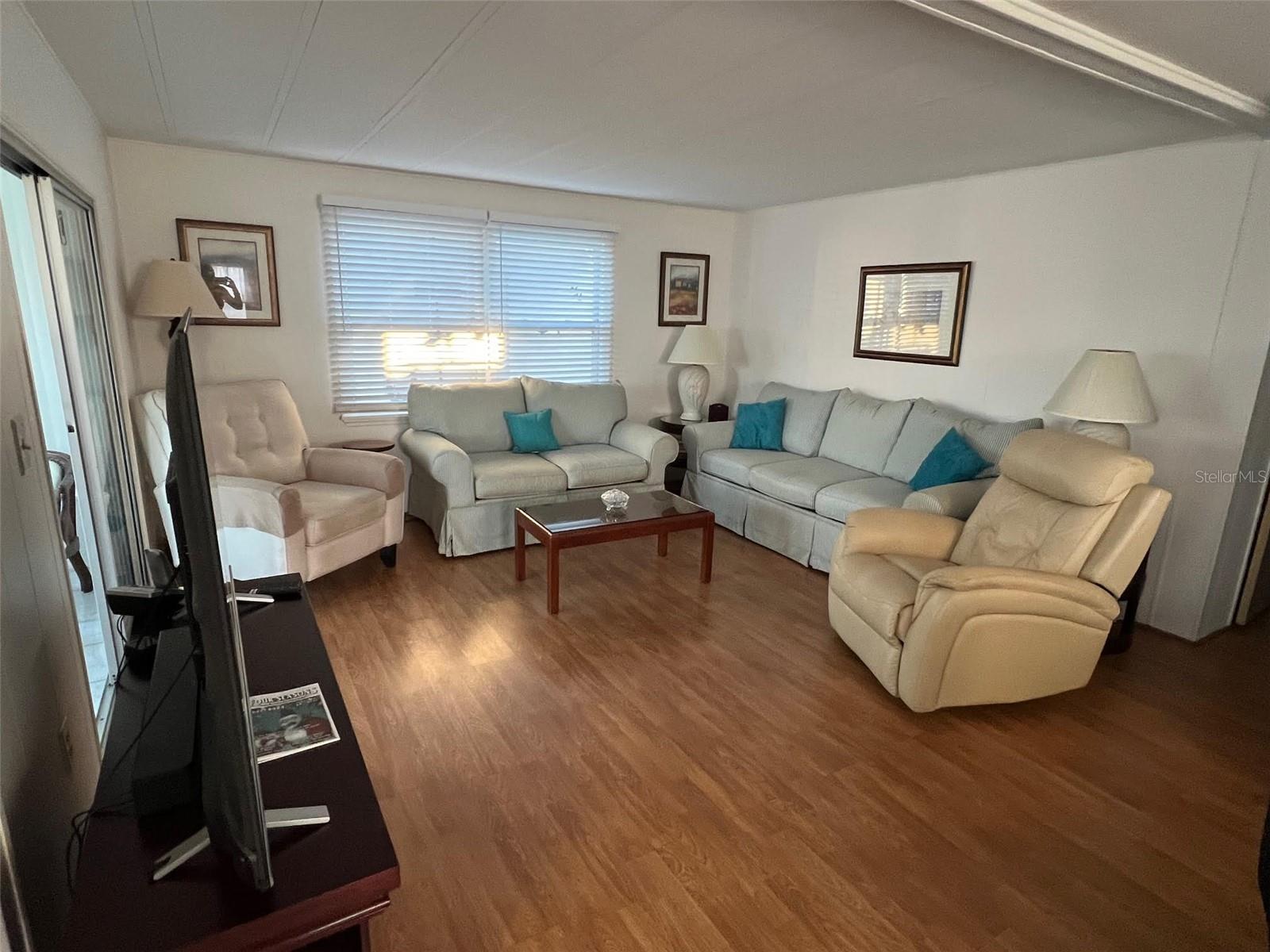 Image 12 of 27 For 13225 101st Street 451