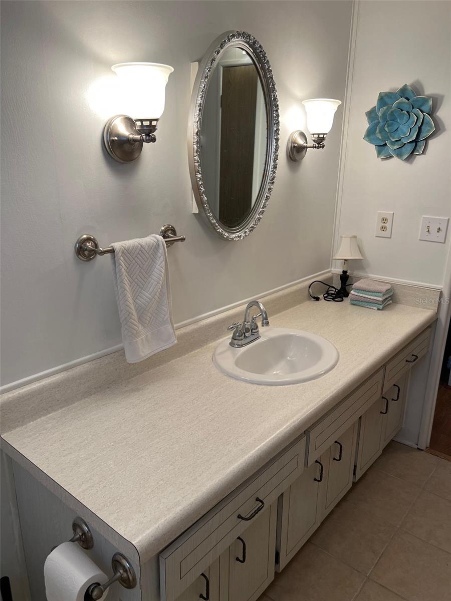 Image 21 of 27 For 13225 101st Street 451