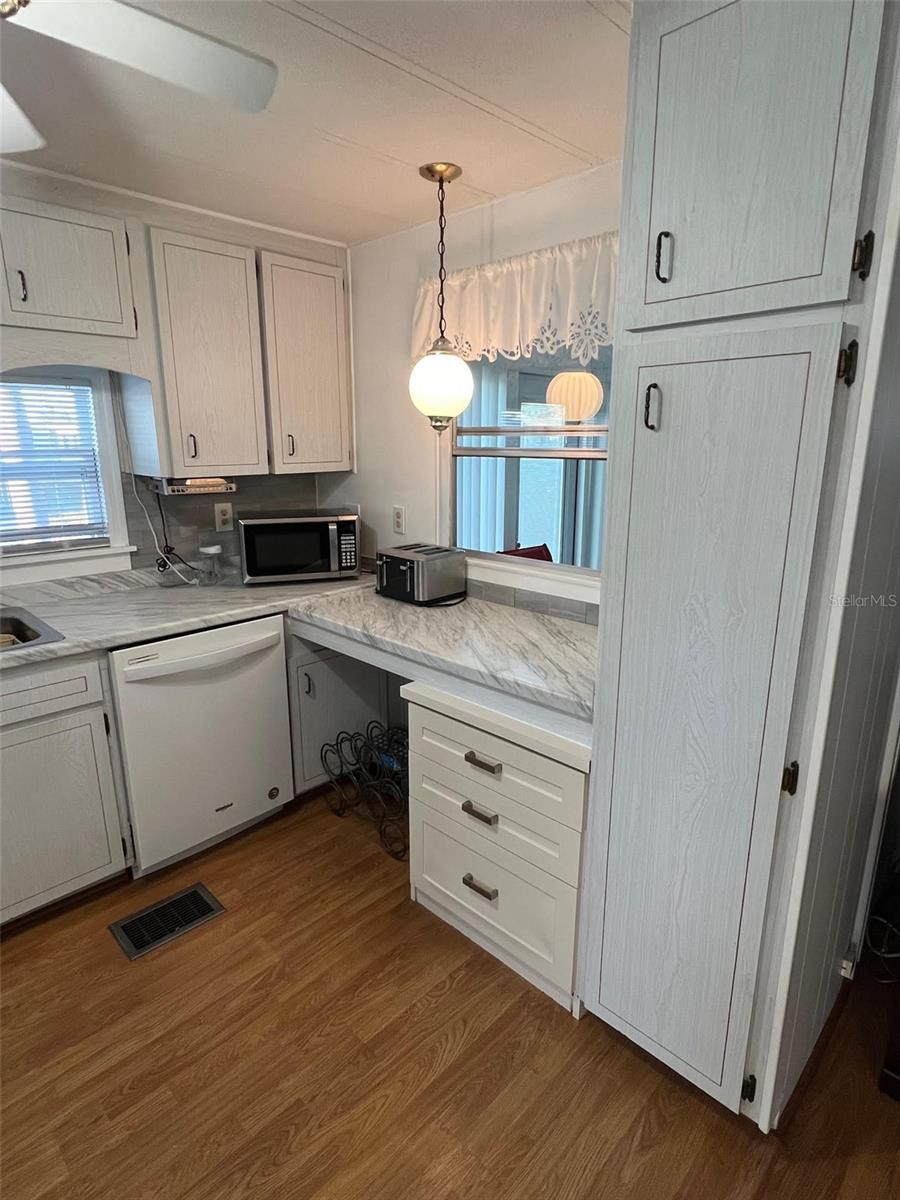 Image 5 of 27 For 13225 101st Street 451