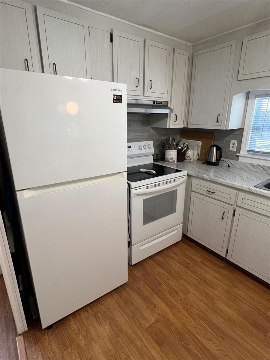 Image 6 of 27 For 13225 101st Street 451