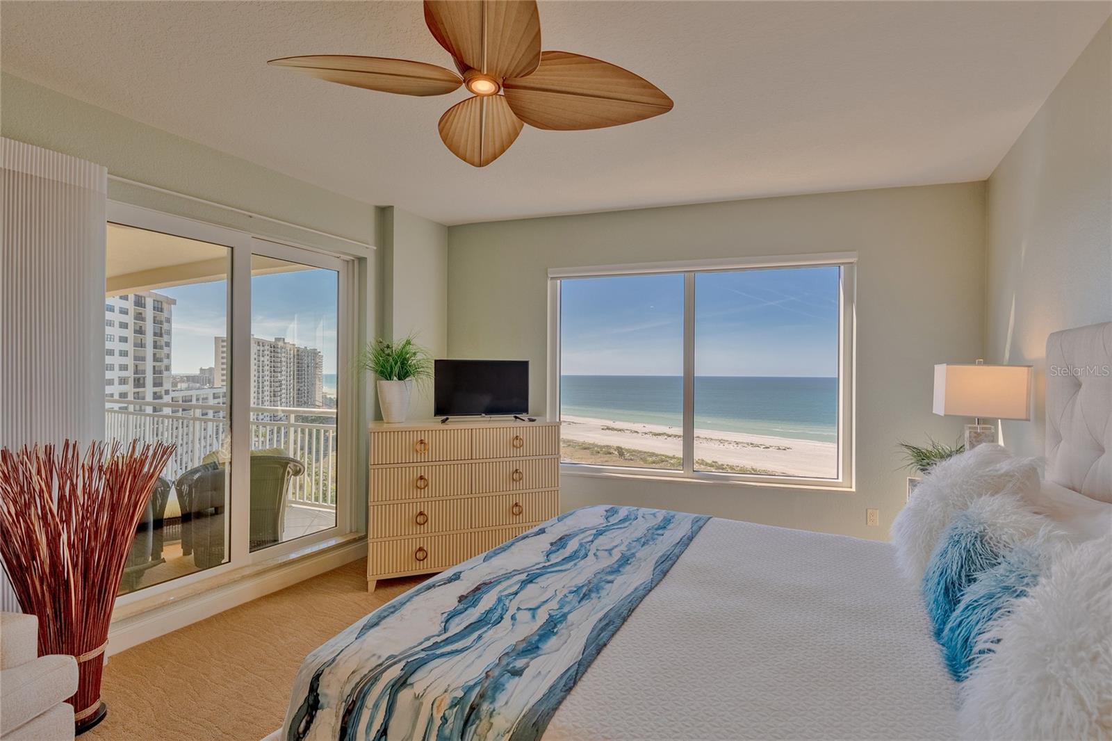 Listing photo id 21 for 1200 Gulf Boulevard 1104